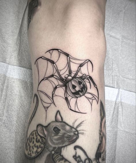 Stippling Tattoo, Halloween Tattoos Sleeve, Purple Tattoos, Ankle Tat, Pumpkin Tattoo, Flash Tattoo Designs, Creepy Tattoos, Spooky Tattoos, Cute Little Tattoos