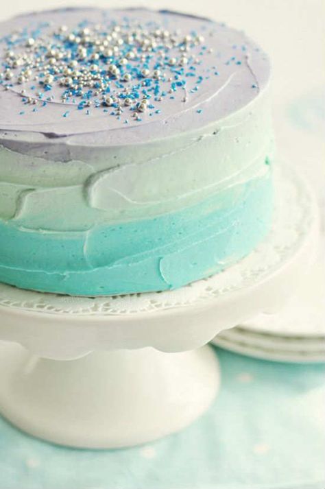 Blue ombre cake with sprinkles by Sweetapolita | Tinyme Blog Pastel Cupcakes, Swirl Cake, Pastel Cakes, Ombre Cake, Gateaux Cake, Munnar, Cake Videos, Cupcake Cake, Easter Cakes