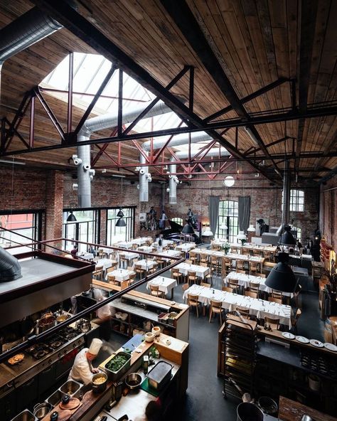 Warehouse Restaurant, Industrial Cafe, Lake House Interior, Luxurious Furniture, Industrial Restaurant, Warehouse Design, Luxurious Interior, Bbq Restaurant, Burger Bar