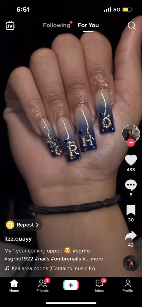 Sigma Gamma Rho Nail Designs, Sgrho Homecoming Outfits, Sgrho Tattoos, Sigma Gamma Rho Nails, Sgrho Nails, Sigma Gamma Rho Photoshoot, Sgrho Photoshoot, Sgrho Outfits, Big Poodle