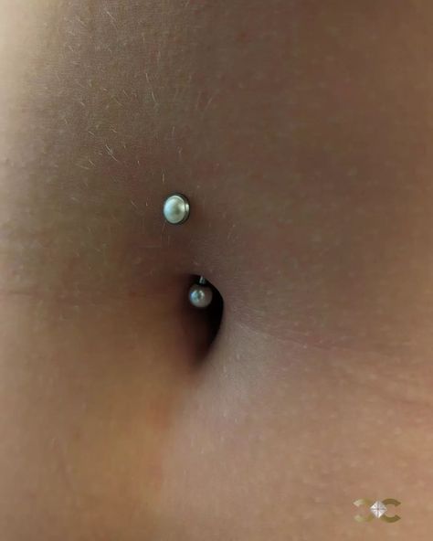 🤍 Floating Navel Piercing with our timeless pearl jewellery 🤍 ✨Floating Navel Jewellery available In-Store or DM to order online Find Ireland's largest collection of Fine Jewellery in-store at 7 D'Olier Street or online at our webstore, link in bio! Floating Navel Piercing Jewelry, Floating Piercing, Floating Navel Piercing, Floating Navel, Naval Piercing, Curated Ears, Navel Piercing Jewelry, Belly Piercing Jewelry, Piercing Inspo