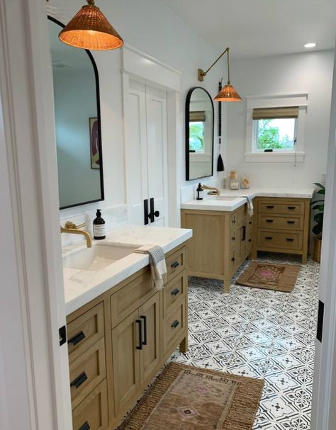 Separate Vanities In Master Bath, Vanity In Bathroom, Master Bath Layout, Farmhouse Bathroom Remodel, Master Bath Vanity, New House Bathroom, Bathroom Layouts, Jack And Jill Bathroom, Master Bath Remodel