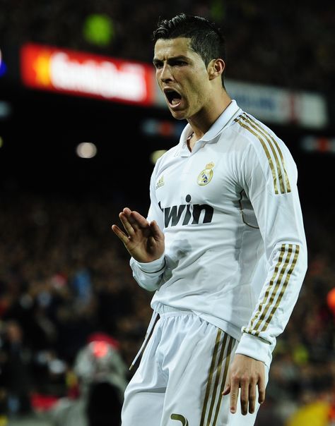 Ronaldo's celebration after scoring the game winner against Barcelona (Apr 21 2012 ) Cr7 Celebration, Cristiano Ronaldo Celebration, Real Madrid Cr7, Ronaldo Celebration, World Best Football Player, Ronaldo Madrid, Football Celebrations, Bayer Munich, Cr7 Wallpapers