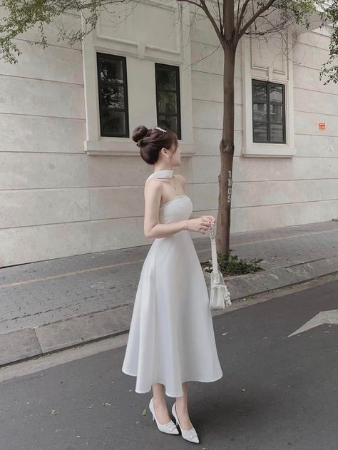 Korean Cocktail Dress, Korean Evening Dress, Beautiful White Dress, Elegance Dress, Gowns Dresses Elegant, Classy Prom Dresses, Elegant Dresses Classy, Korean Fashion Dress, Pretty Prom Dresses