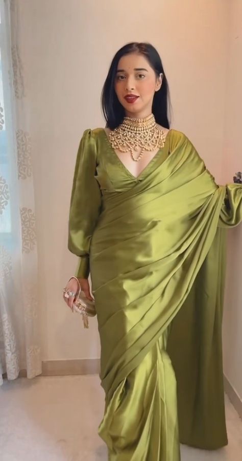 Blouse Ideas For Satin Saree, Satin Cloth Blouse Designs, Satin Outfit Ideas Indian, Satin Saree Outfit, Satin Blouse Designs Latest, Blouse With Satin Saree, Puff Full Sleeve Blouse Indian, Blouse Designs Satin, Satin Blouse Designs For Saree