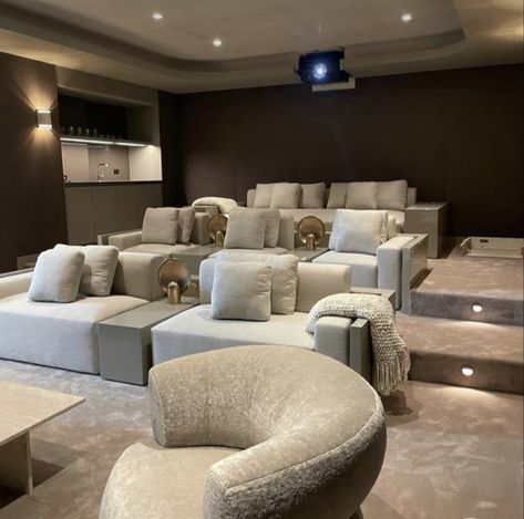 Other Rooms In The House, Luxurious Home Cinema, Dream Cinema Room, Basement With Theater Room, Rich Rooms Dream Houses, Movie Room In Bedroom, Movie Rooms In House Modern, Luxury Movie Room Aesthetic, Modern Movie Room Ideas