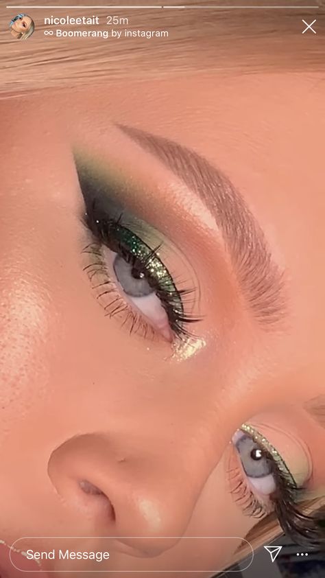 Prom Green Eye Makeup, Dark Emerald Green Makeup, Gold And Emerald Green Makeup, Simple Makeup For Emerald Green Dress, Emerald Green Eye Makeup Simple, Natural Green Makeup Looks, Quince Makeup Ideas Emerald Green, Green Sparkle Eye Makeup, Everyday Green Eye Makeup