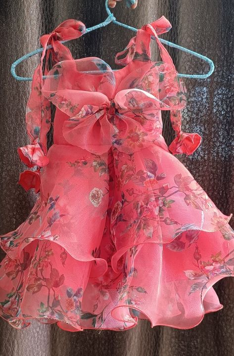 Organza fabric baby frock with beautiful bow on front side. 2 layer bottom Organza Frocks, Lehanga For Kids, Baby Frock, Baby Dress Design, Kids Designer Dresses, Organza Dress, Small Baby, Organza Fabric