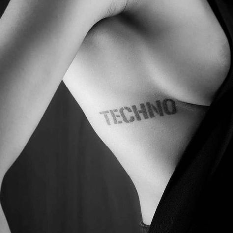 Techno en la piel #TechnoMusic #TechnoMedellin #Techno #Music #Medellin Techno Tattoo Ideas, Techno Tattoo, Music Lover Tattoo, Empire Tattoo, Tattoo Music, Medusa Tattoo Design, Super Tattoo, Minimal Techno, Tattoos For Lovers