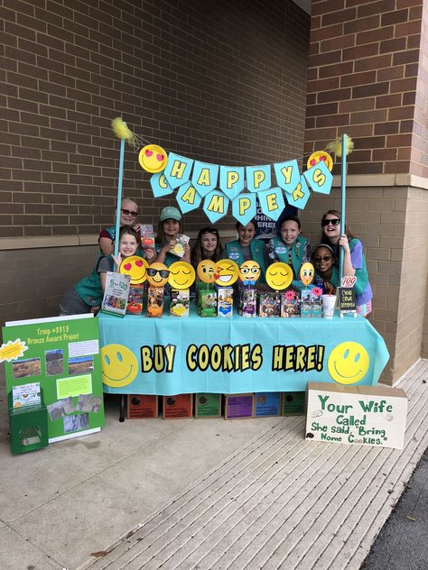 Cookie Booth, Girl Scout Cookie Sales, Girl Scout Cookies Booth, Gs Cookies, Bronze Award, Scout Activities, Girl Scout Cookies, Booth Ideas, Girl Scout