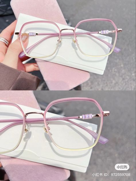 Trendy Spectacles Frames, Kawaii Glasses, Clear Glasses Frames Women, Glasses Women Fashion Eyeglasses, Leading A Team, Pretty Sunglasses, Cute Glasses Frames, Glasses Frames Trendy, Classy Glasses