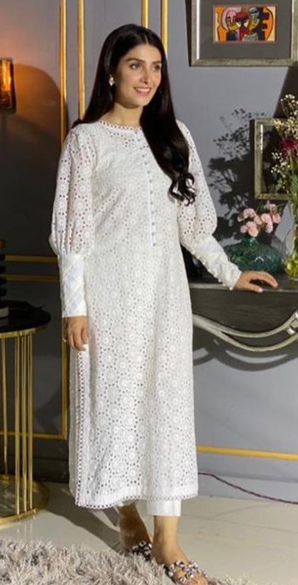 Ansab Jahangir, Stylish Short Dresses, Pakistani Dresses Casual, Pakistani Fashion Party Wear, Ayeza Khan, Salwar Kamiz, Beautiful Pakistani Dresses, Dress Design Patterns, Kurti Designs Party Wear