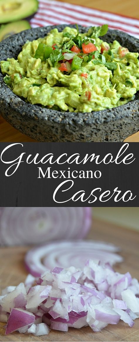 Esta es la mejor receta para guacamole casero. No solamente es sencillo prepararlo, pero también es delicioso. Guacamole Mexicano Recipe, Guacamole Mexicano, Chopped Salads, Salty Recipes, Salsa Guacamole, Salsa Dip, Hors D'oeuvres, Chopped Salad, Deviled Eggs