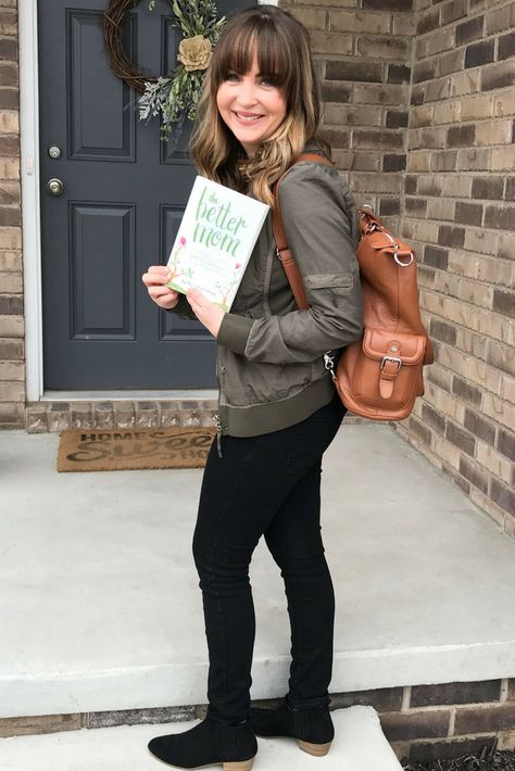 Finding a bag versatile enough for the mom years, yet still stylish can be a challenge. Come, check out a bag I found recently that I just love! Family Culture, Motherhood Tips, Mom Bag, Better Mom, Faith Blogs, Mom Bags, Christian Parenting, Family Night, Follow Jesus