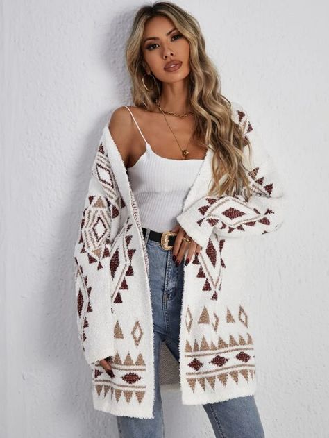 Native American Sweaters Cardigans, Boho Clothes For Women, Printed Cardigan Outfit, Bohemian Western Outfits, Modern Bohemian Outfits, Country Style Clothes, Boho Chic Outfits Fall, Bohemian Winter Outfits, Western Fall Fashion