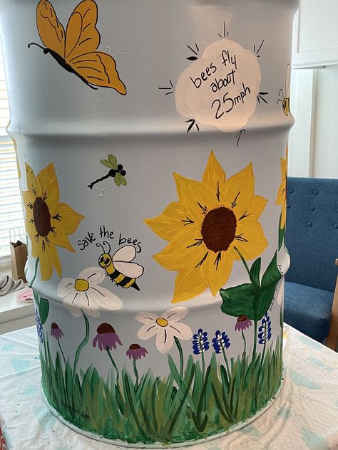 Tempat Sampah Aesthetic, Painted Rain Barrels, Willow Trees Garden, Trash Can Art, Trash Can Ideas, Painted Bee Hives, Butterfly Garden Ideas, Cosplay Wig Tutorial, Painted Cans