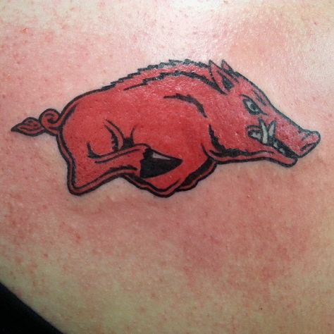 #razorback #arkansas #arkansasrazorback--I need one!!!!! Razorback Tattoo, Arkansas Tattoo, Michigan Tattoos, Gecko Tattoo, Arkansas Razorback, Flag Tattoo, Face Tattoos, Tattoos For Daughters, Face Tattoo