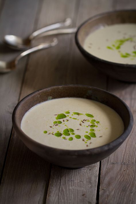 Creamy Cabbage Soup with Chive Oil and Cumin Seeds Creamy Cabbage Soup, Chive Oil, Creamy Cabbage, Creamed Cabbage, Vegetarian Cabbage, Vegan Soup Recipes, Delicious Soup Recipes, Cumin Seeds, Cabbage Soup