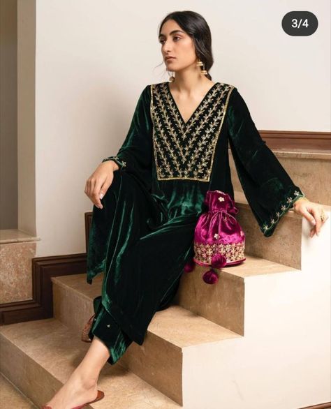 Velvet Kurtis Design Latest, Velvet Dresses For Wedding, Party Wear Suit Design, Valvet Suits, Latest Velvet Dresses, Velvet Pakistani Dress, Velvet Suit Design, Fancy Attire, Party Wears