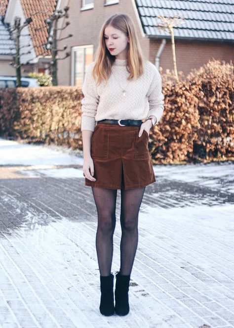 Brown Skirt Outfit, Work Outfits Ideas, Winter Skirt Outfit, Silk Outfit, Classy Work Outfits, Simply The Best, Corduroy Skirt, Neutral Outfit, Wardrobe Style