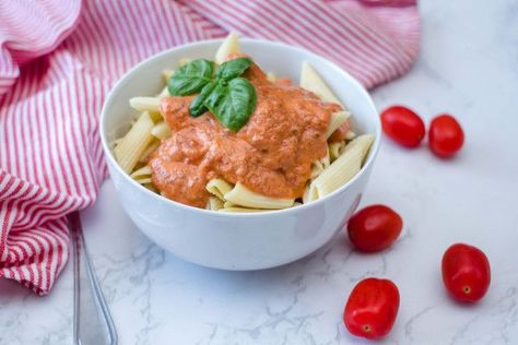 Easy Rosé Pasta Sauce #truecooks #yougottaeatthis #cleaneating #eatfamous #eats #goodeats #foodie #yum #foodphotography #buzzfeedfood #feedfeed #foodbloggers #yummie #tastespotting #foodgawker #food #foodlove #foodies #homecooking #cleandiet #foodblog #foodblogger #truecooks #foodpics #foodlover #foodforthought #foodisfuel #foodspotting #foodshare #foodart #foodforfoodies #foodoftheday #foodstyling #foodism #foodaddict #foodography #foodtime #eatclean #eating #eathealthy Rose Sauce Recipe, Heart Healthy Smoothies, Rose Pasta, Mango Salsa Recipes, Millet Recipes, Cooking Cream, Pasta Sauce Recipes, Grilling Chicken Breast, Salsa Recipe