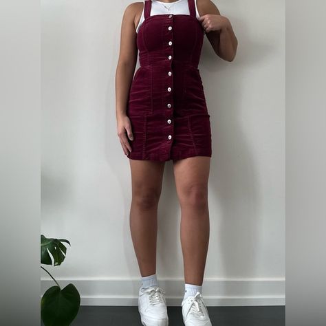 Corduroy Dress Corduroy Dress Outfit Fall, Courdory Dress Outfit, Corduroy Dress Outfit, Mini Dress Outfit Summer, Dress Outfit Summer, Crazy Outfits, Corduroy Dress, Button Up Dress, H M Dresses