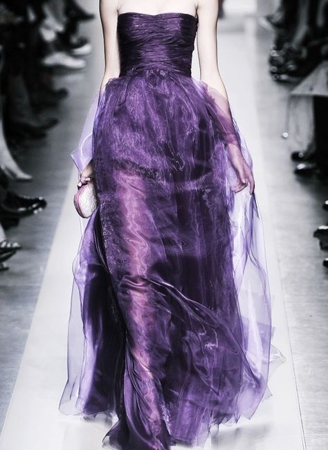 Purple Dress Aesthetic, Mode Purple, Purple Goth, Catty Noir, Dream Dresses, Dress Aesthetic, Gorgeous Clothes, Purple Fashion, Lovely Dresses