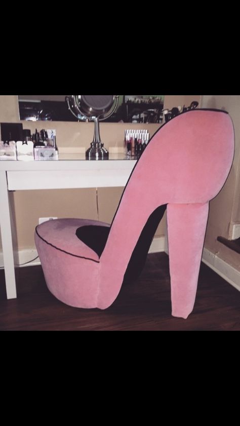 High heel chair. I NEED!!!!!!! Heel Chair, High Heel Chair, Shoe Chair, Vanity Room, Glam Room, Girly Room, Cute Bedroom Decor, Chaise Design, Dream Room Inspiration