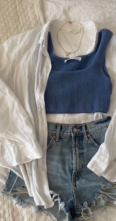 30a Florida Outfits, Current Summer Fashion Trends, Beachy Fits, Phone Photo, Thrift Inspo, Weather Outfits, 사진 촬영 포즈, Europe Outfits, Outfit Inspo Summer