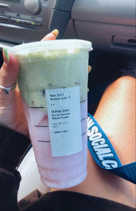 Pink Drink Matcha, Pink Drink With Matcha, Vanilla Cold Foam, Pink Drink Starbucks, Pink Drink Recipes, Drink Matcha, Drink Starbucks, Starbucks Hacks, Starbucks Vanilla