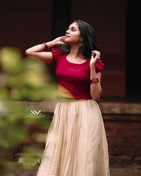 Traditional Pattupavada For Women, Skirt And Top Kerala Style, Pattupavada For Women, Onam Photoshoot, Indian Skirt And Top, Full Skirt And Top, Kerala Dress, Kerala Engagement Dress, Pattu Pavada