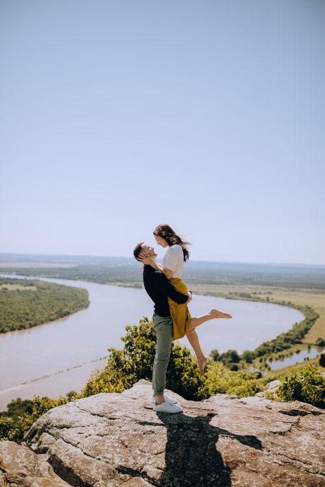 Colorful moody engagement session at Petit Jean State Park in Arkansas, Arkansas wedding photographer, Arkansas elopement photography, Arkansas elopement, Arkansas engagement photos, Arkansas wedding venue, Northwest Arkansas wedding, Northwest Arkansas photographer, Adventure Engagement Photography, Adventure elopement photography Arkansas Engagement Photos, State Park Photoshoot, Arkansas Elopement, Arkansas Wedding Venues, Petit Jean State Park, Engagement Shoots Poses, Picnic Engagement, Arkansas Wedding, Northwest Arkansas