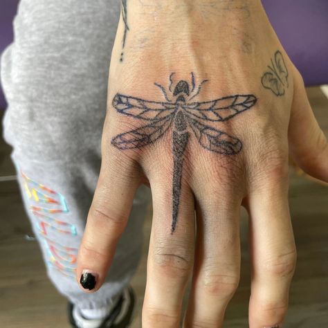 Forgot to post this firefly a while ago 🦋 Also this was my first hand tattoo. Dragon Fly Hand Tattoo, Firefly Tattoo, Hand Tattoos, Art Tattoo, Tattoos, Pink