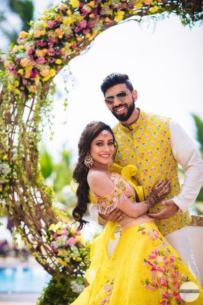 Vibrant Destination Wedding With Stunning Decor & Gorgeous Outfits! Indian Wedding Stage, Haldi Ceremony Outfit, Mehndi Outfit, Mehendi Outfits, Couple Wedding Dress, Indian Wedding Couple, Indian Wedding Planning, Wedding Dress Men, Couple Dress