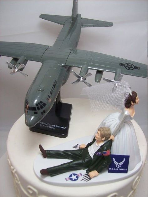 Aviation Wedding Ideas, Pilot Copilot Wedding, Wedding Cake Jeep, Wedding Helicopter, Wedding At Airplane Hanger, Plane Wedding Cake Topper, Military Wedding Cakes, Pilot Wedding, Air Force Wedding