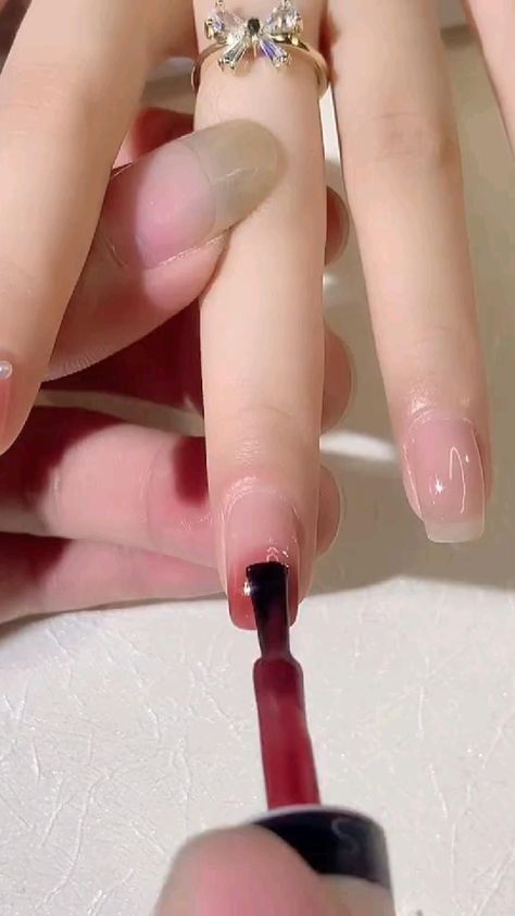 Gradient Nails Tutorial, Korean Nail, Kutek Disney, Korean Nail Art, Beauty Hacks Nails, Nail Effects, Korean Nails, Simple Gel Nails, Blush Nails