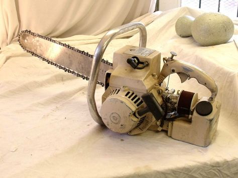 Old Vintage Shreveport La Beaird Poulan Model 31 Chainsaw Chain Saw Logging Industry, Gardening Equipment, Chainsaw Chains, Chainsaw Chain, In Home Garden, Chain Saw, Tin Man, Holy Moly, Garden Equipment