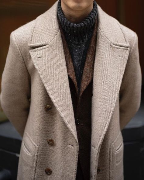 Fall Outfit Men, Polo Coat, Guys Clothing Styles, Layered Fashion, Mens Fashion Classy, Double Breasted Jacket, Mens Winter Fashion, Well Dressed Men, Gentleman Style