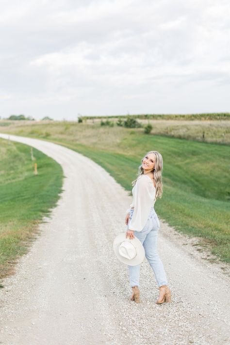 Gravel Road Photoshoot, After Divorce Photoshoot, National Honor Society, Gravel Road, Floral Mini Skirt, Dark Wear, Trendy Fall Outfits, Senior Session, Senior Photography