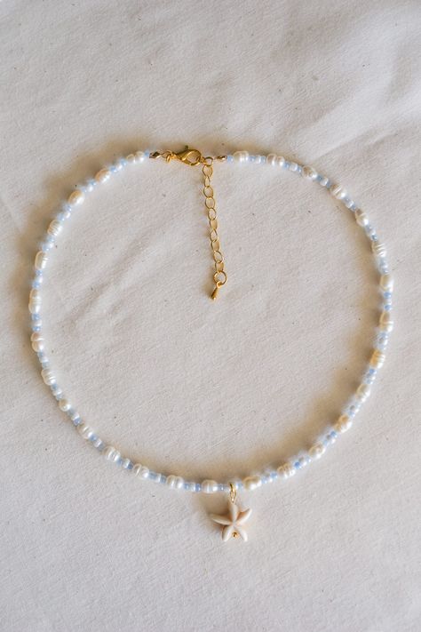 Freshwater Pearl Sea Shell Blue Beaded Necklace Pearl - Etsy Beach Inspired Jewelry Diy, Made Necklace Ideas, Ocean Inspired Beaded Jewelry, Sea Inspired Necklace, Simple Bead Designs, Bracelets And Necklaces Ideas, Necklaces Designs Ideas, Coastal Grandma Jewelry, Cute Beaded Necklace Ideas