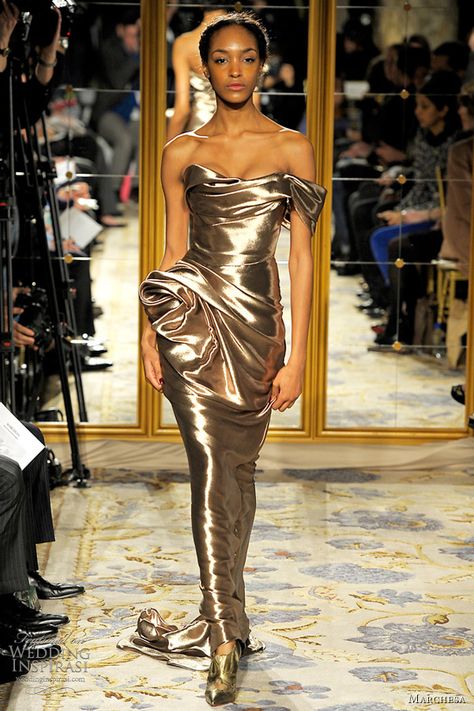 Marchesa oscars dress ss2013 Bronze Fashion, Metallic Fashion, Robes Glamour, Look Formal, Atelier Versace, Metal Fashion, Dior Couture, Modern Wedding Dress, Metallic Dress