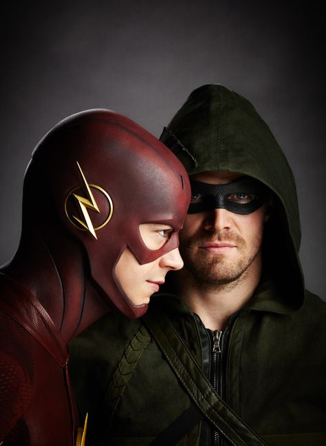 Flash Reverso, Oliver Queen Arrow, Arrow And Flash, Barry Allen The Flash, Flash And Arrow, Stephen Amell Arrow, Arrow Verse, The Flash Grant Gustin, Cw Dc