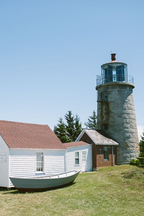 Welcome back to another fun fact Friday! Did you know that Monhegan Island Lighthouse sits at an incredible 170 feet above the high-tide line? 
.
This gives you an incredible vantage point, where you're able to see the Village and harbor, Manana Island, and the mainland. On a clear day, you can even see the Camden Hills in the distance! 

📸: Megan Clouse Monhegan Island Maine, Monhegan Island, Fun Fact Friday, Vantage Point, High Tide, Fun Fact, The Village, Lighthouse, Welcome Back