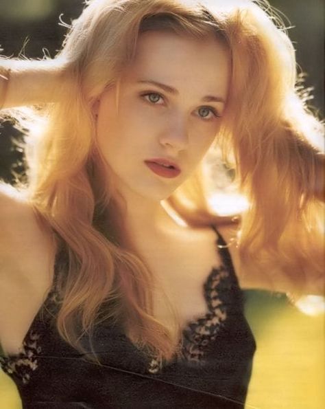 Evan Rachel Wood Evan Rachel Wood Thirteen, Wood Fashion, Rachel Wood, Interview Magazine, Evan Rachel Wood, Short Bangs, Natural Blondes, Lost Girl, Brunette To Blonde