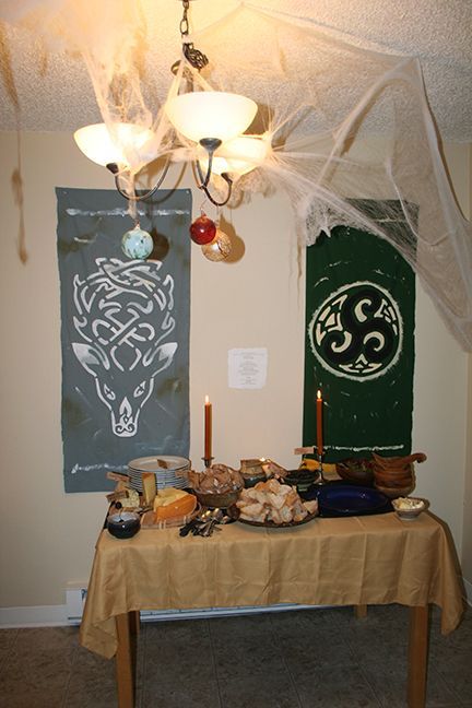 Gamer Basement, Skyrim Ideas, Skyrim Birthday, Skyrim Decor, Skyrim Party, Alternative Thanksgiving, Skyrim Food, Tes Skyrim, Nerd Party