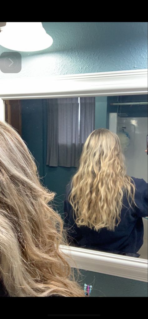 Blonde mid length hair Blonde Mid Length Hair, Blonde Mid Length, Mid Length Blonde Hair, Mid Length Blonde, Blonde Wavy Hair, Dirty Blonde Hair, Dirty Blonde, Mid Length Hair, Short Blonde