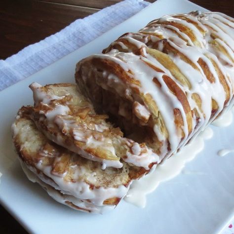 Apple Fritter Pull Apart Bread, Quick Apple Dessert, Bread Pull Apart Recipes, Apple Desserts Easy, Apple Fritter Bread, Apple Fritter, Pull Apart Bread, Apple Fritters, Fall Dinner