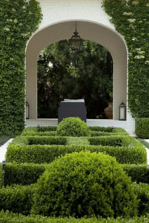 Avant Garden, John Howard, English Gardens, Formal Garden, Side Garden, Garden Elements, Formal Gardens, Hall Design, French Garden