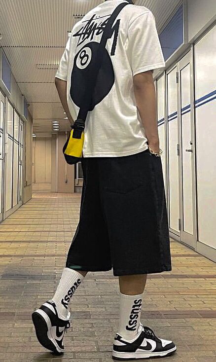 Stussy Outfit Men Street Styles, Jorts Mens Outfits Skater, Oversized Summer Outfit Men, Summer Oversized Outfits Men, Stussy Street Style, Skate Streetwear, Stussy Mens Outfit, Streetwear Y2k Men, Oversized Shorts Men