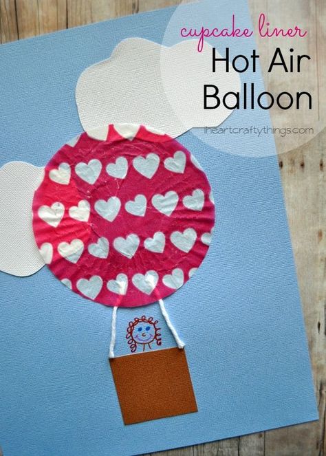 Make a Hot Air Balloon Kids Craft out of a cupcake liner. Fun spring or summer craft for kids. From iheartcraftythings.com Kids Crafts Summer, Hot Air Balloon Classroom Theme, Air Balloon Craft, Summer Cupcake, Cupcake Liner Crafts, Diy Kids Crafts, Balloon Craft, Hot Air Balloon Craft, Crafts Summer